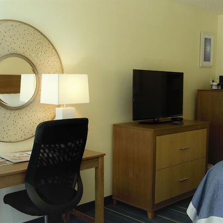 Days Inn By Wyndham Newark Wilmington מראה חיצוני תמונה