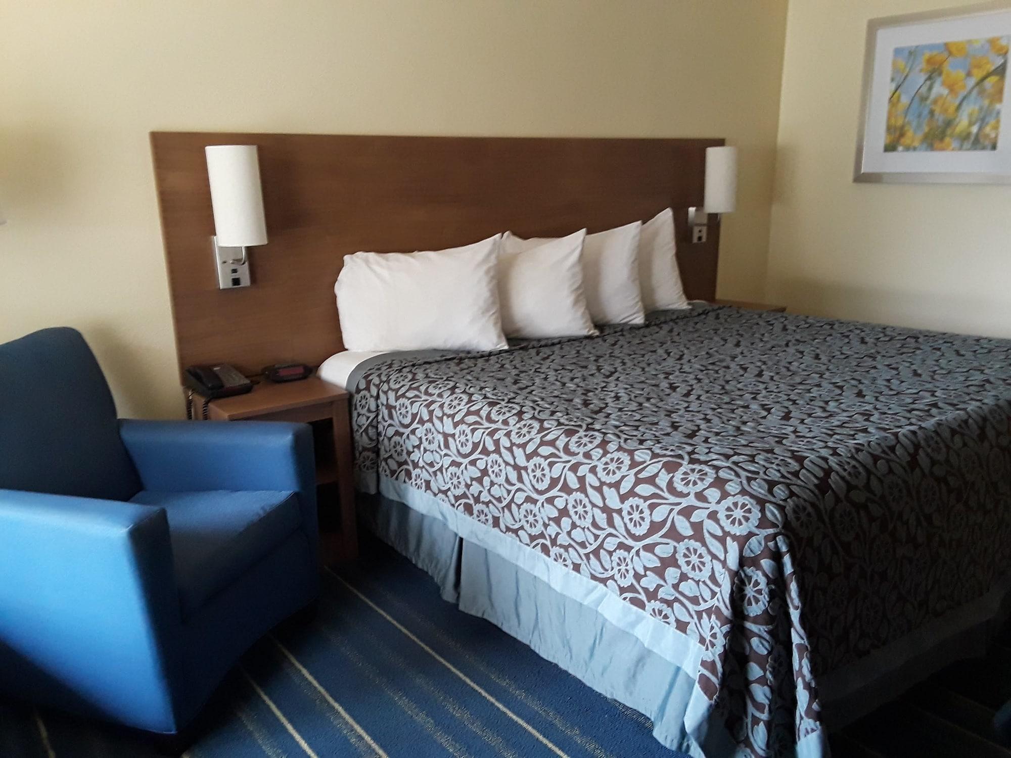 Days Inn By Wyndham Newark Wilmington מראה חיצוני תמונה