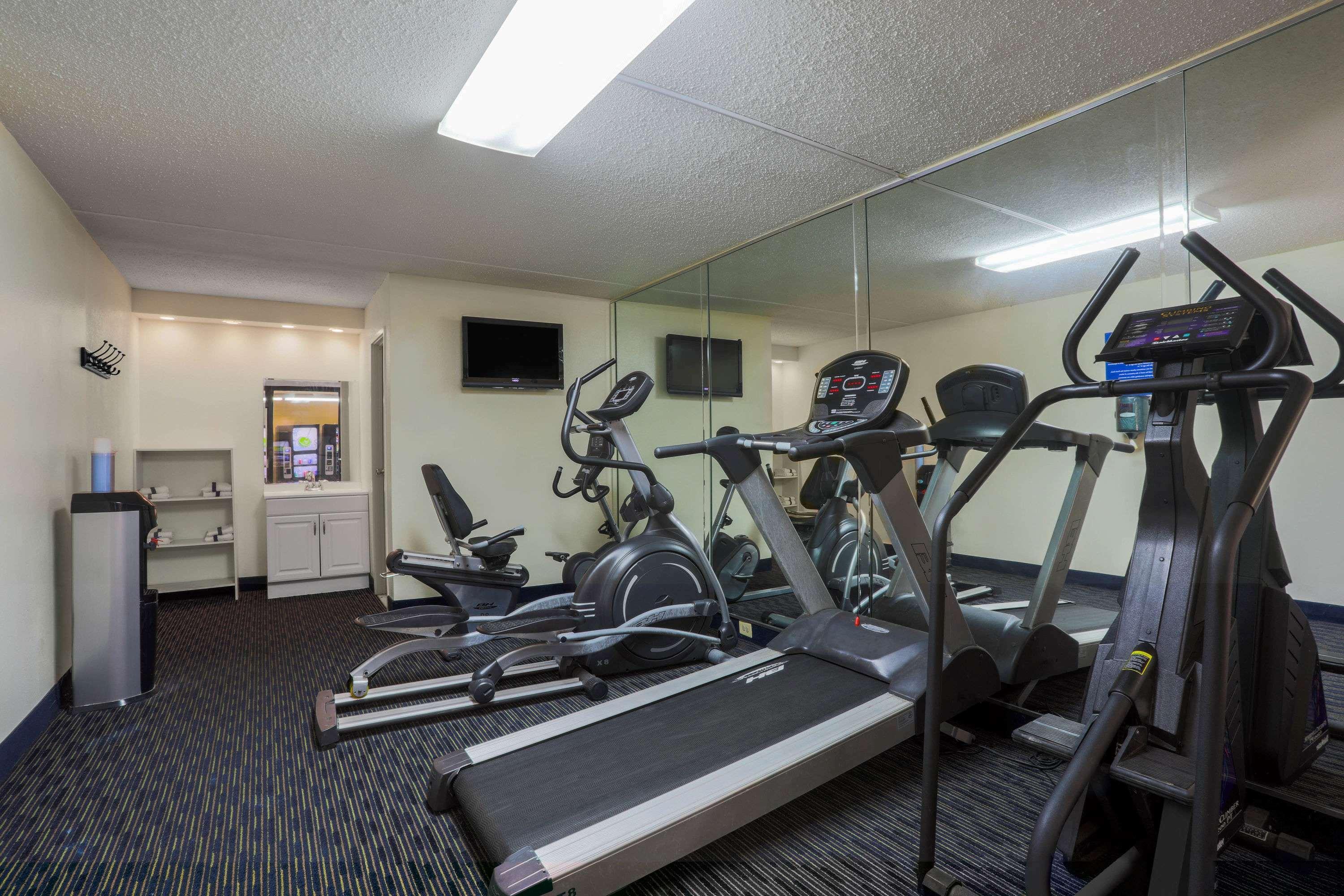 Days Inn By Wyndham Newark Wilmington מראה חיצוני תמונה