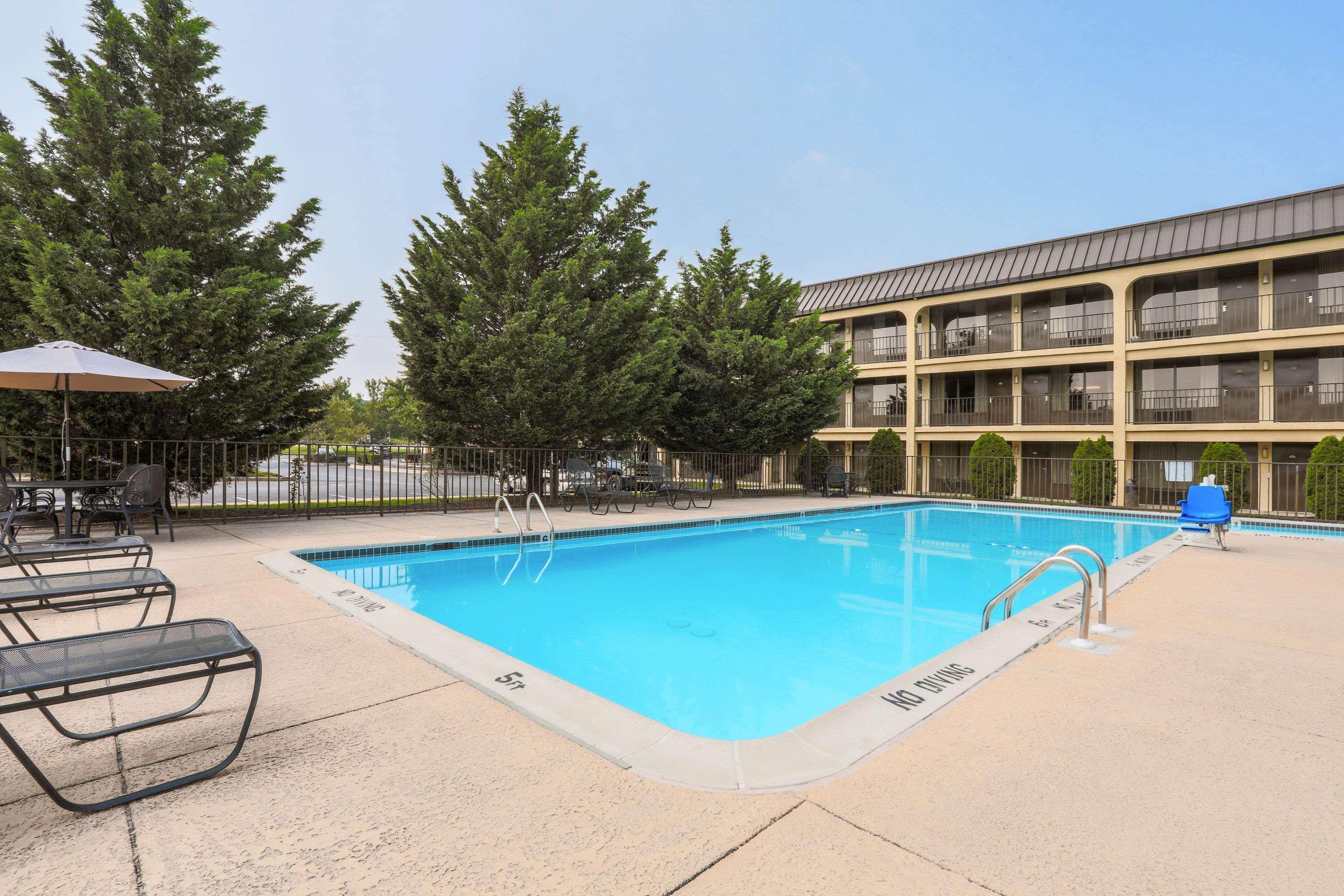 Days Inn By Wyndham Newark Wilmington מראה חיצוני תמונה