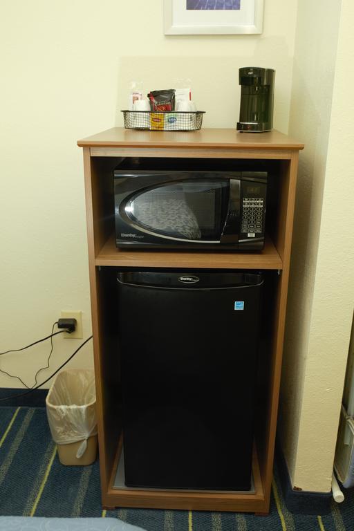 Days Inn By Wyndham Newark Wilmington מראה חיצוני תמונה