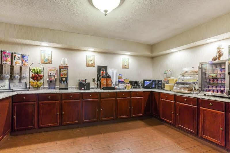 Days Inn By Wyndham Newark Wilmington מראה חיצוני תמונה